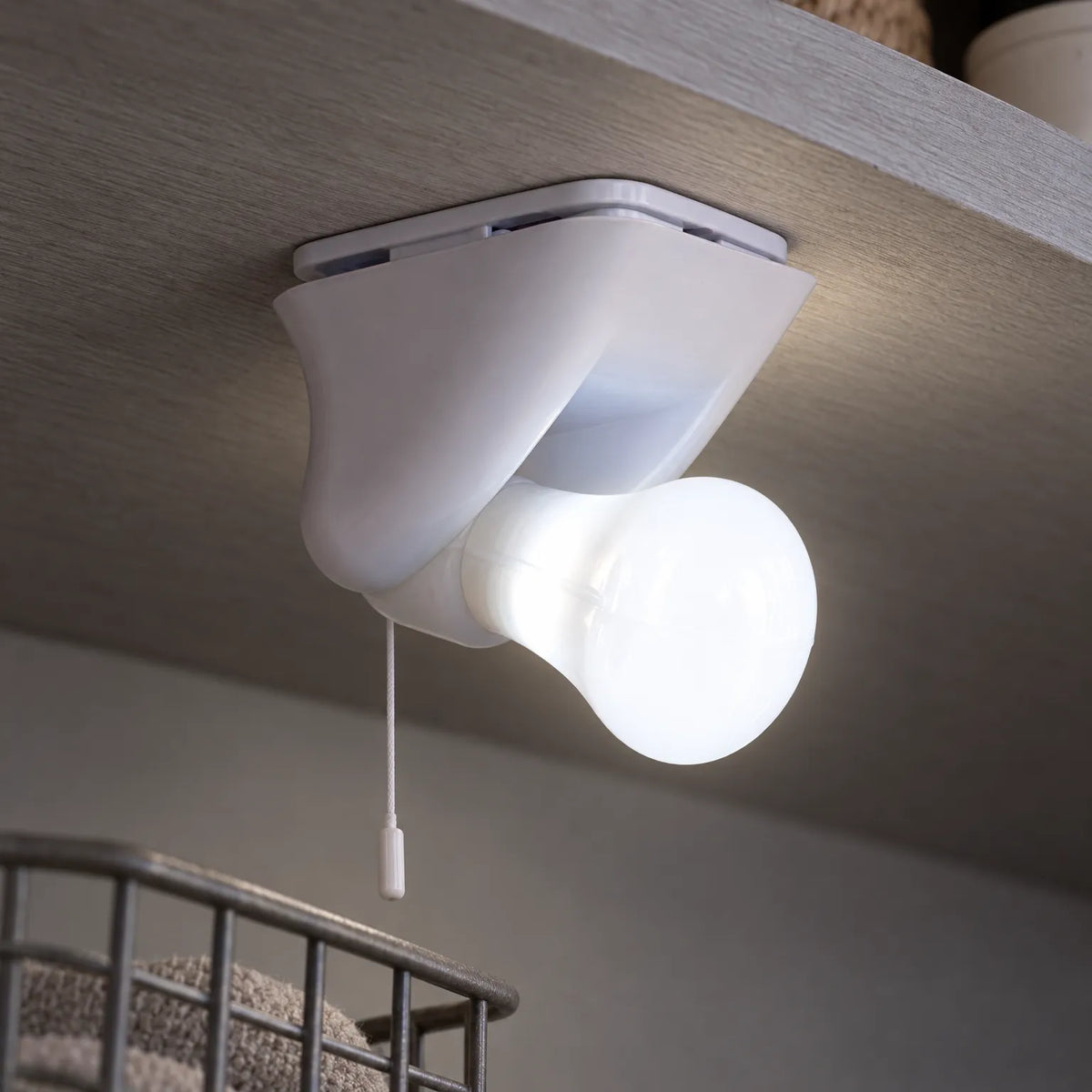 Gleamix  - Battery Operated Wall Light Illuminating Dark Cupboards