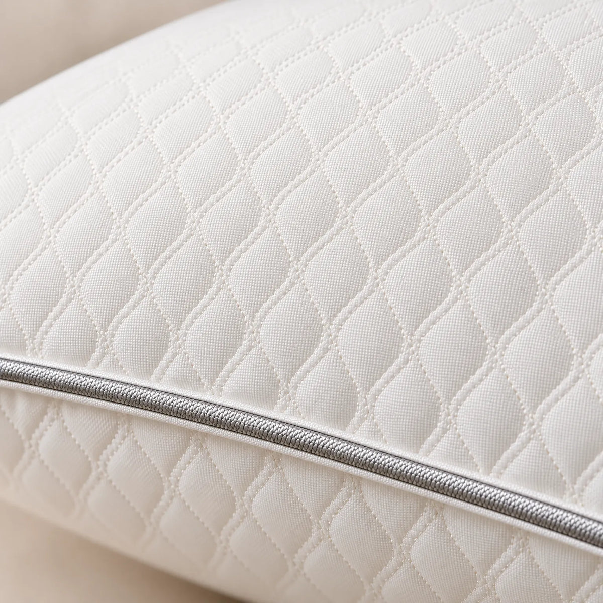 Plumano  - Duck Feather Down Pillow Supporting The Head