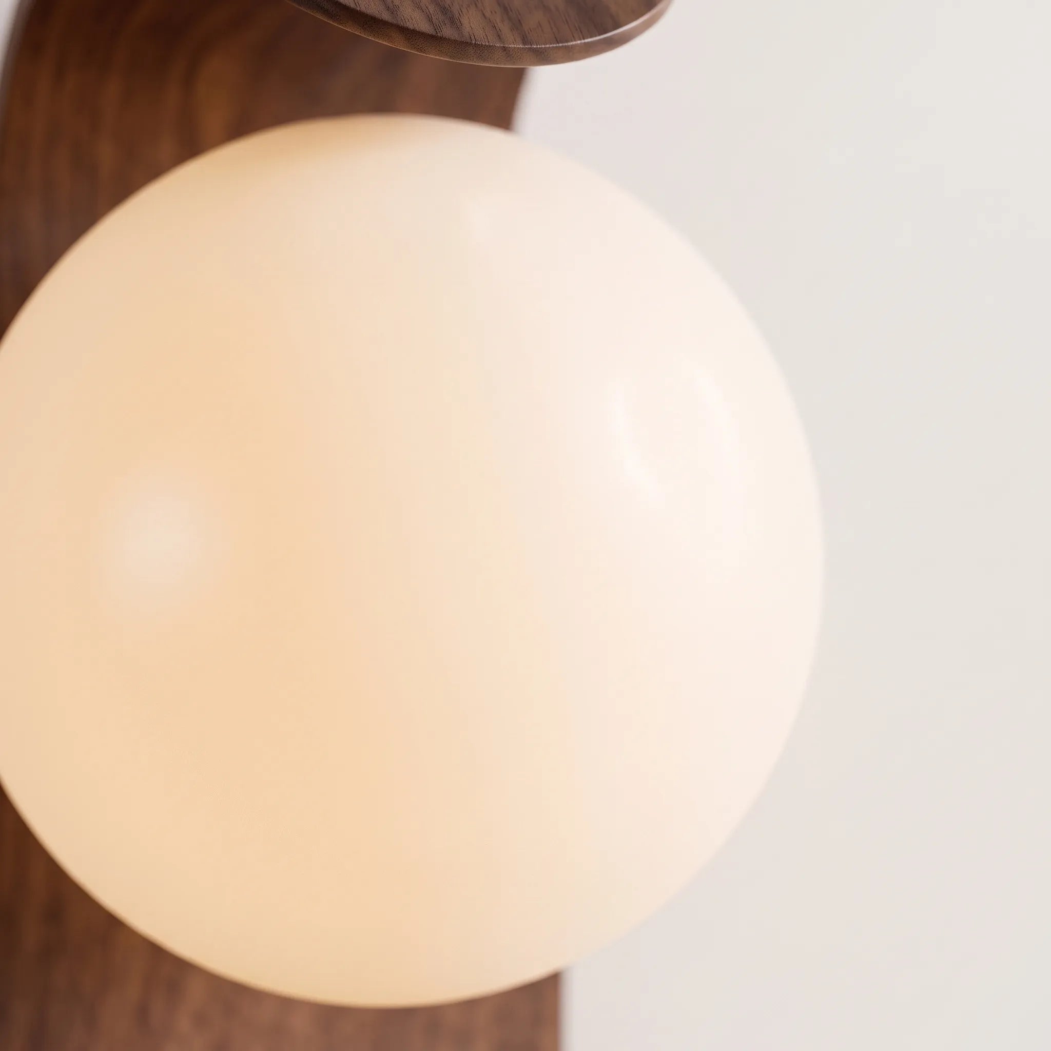 Sferia - Minimalist Curved Wall Light Indoor Atmospheric Room Lighting