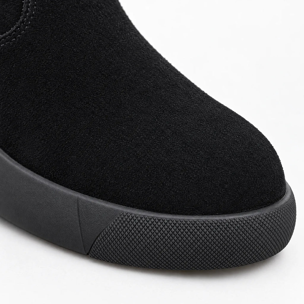 Velsora  - Plush-Lined Winter Snow Boots Navigating Snowy Pavements